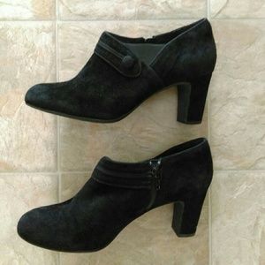 Clarks Artisan Zipup Black Heels